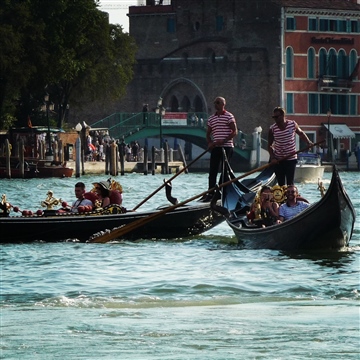 gondolas